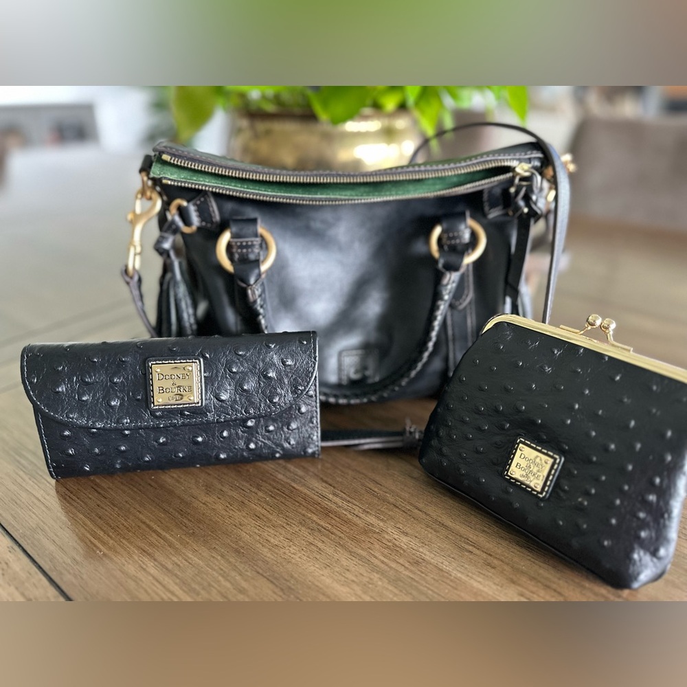 Dooney & Bourke Regular Size Florentine Satchel ***HANDBAG ONLY***
